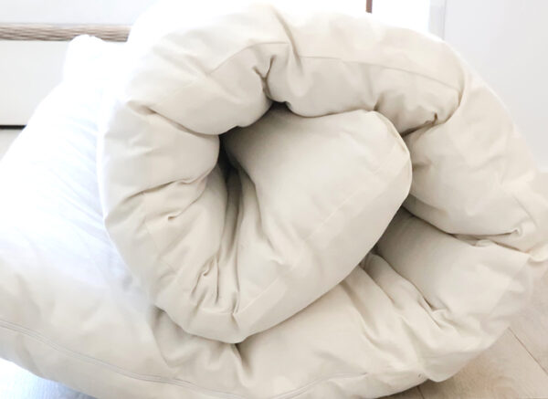 Futon Shiatsu or Shiatzu in Various Sizes, 100% Pure Cotton Futon Shiatsu or Shiatzu in Various Sizes, 100% Pure Cotton